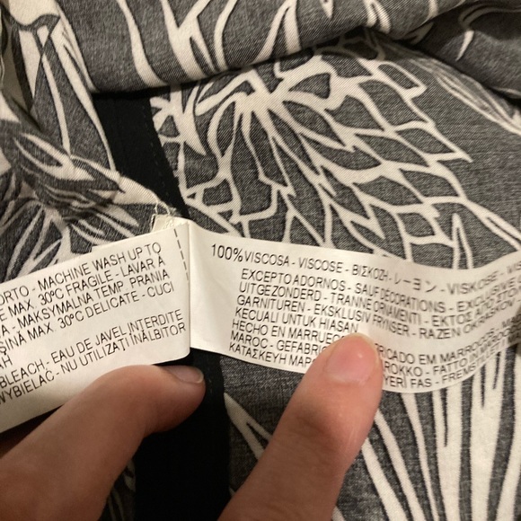 Zara Basics Top - Picture 7 of 7